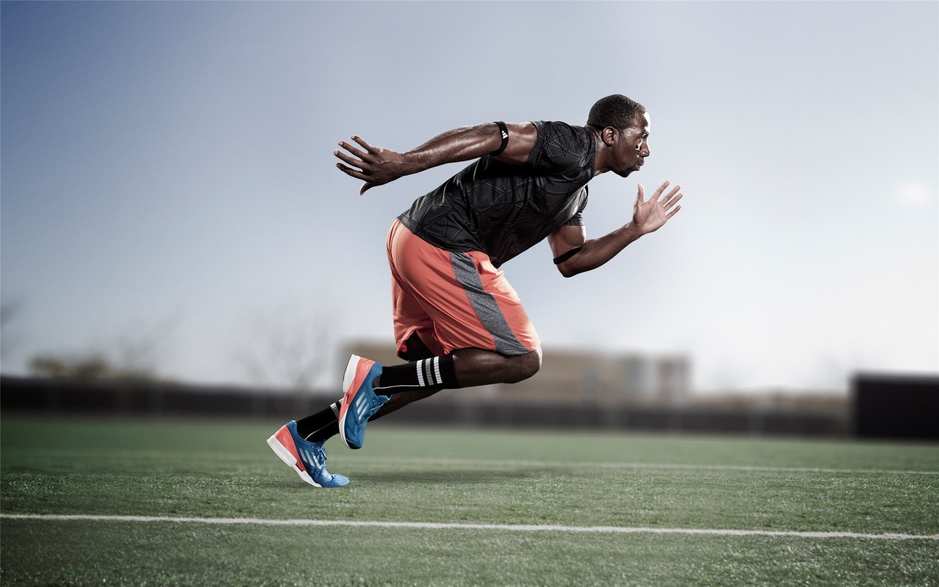 电竞投注平台-绿茵场上的黄昏与黎明，当C罗的帽子戏法刺穿姆巴佩的防线，黄昏与黎明对决，C罗帽子戏法刺穿姆巴佩防线